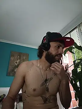 kauzzhomi - KauzZhomi's free webcam