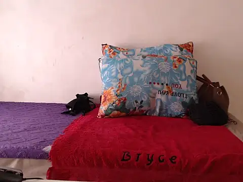 alia003 - Alia003's free webcam