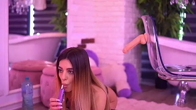 ItsIvyLicious webcam