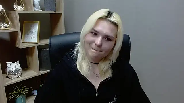 SweetLilyxo webcam