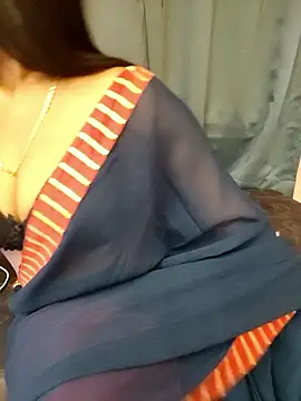 misss-julli (F young) - Boobs oiling