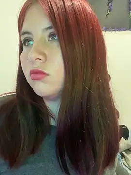 Caroline_red webcam