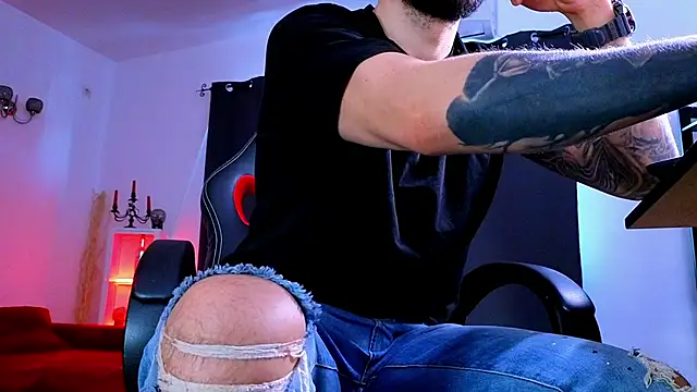 MightyAaron66 webcam