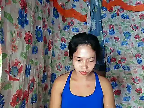 PinaySkinnyGirl webcam