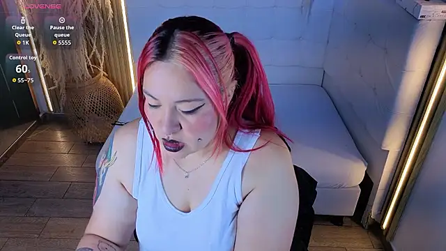 Bruja__Scarlata webcam