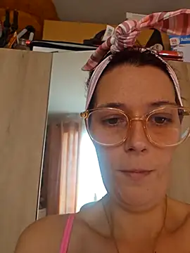 Luciphya_Domina webcam