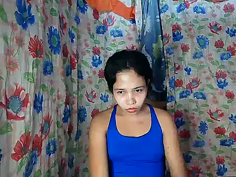 PinaySkinnyGirl webcam