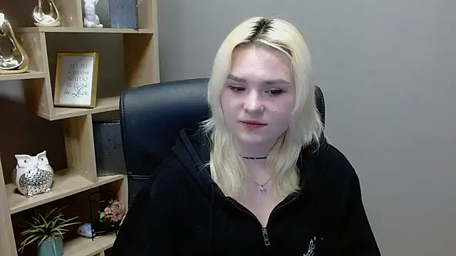 SweetLilyxo webcam