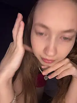 Webcam Model (Holy_Poly)  is live.Free join now!