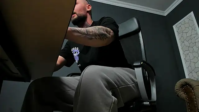 brianhunts - BrianHunts's free webcam