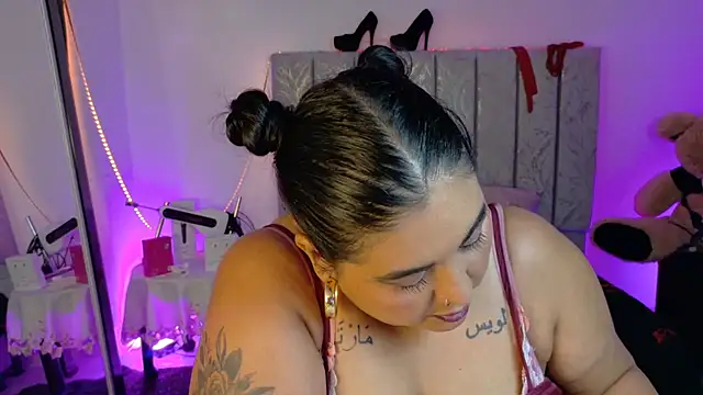 andreakinky - AndreaKinky's free webcam