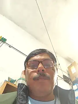 srmotrs - Srmotrs's free webcam - UK Sex Cams