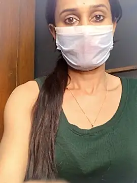 Webcam Model (Saharaa)  is live.Free join now!