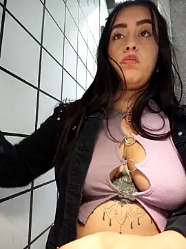 freyja300 - Freyja300's free webcam