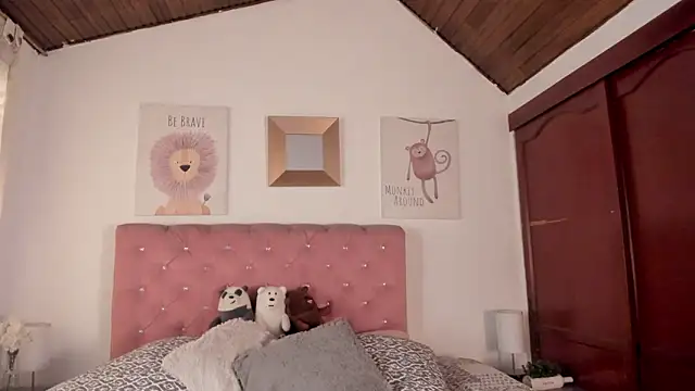 CelessteRedds webcam