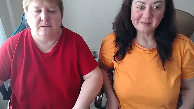 Bertie_Adeline webcam