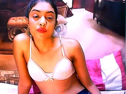 IndianPretty14u2Luv webcam