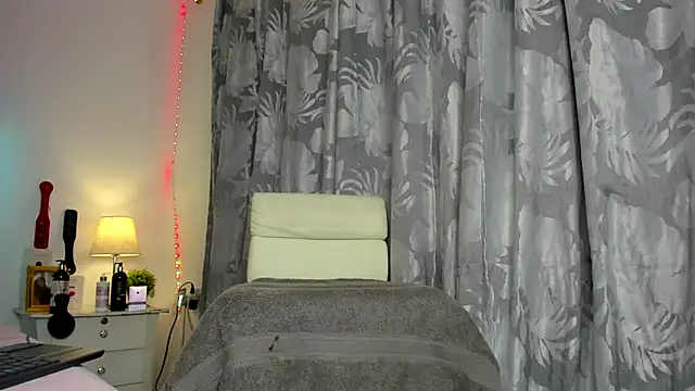 shantallhotxx webcam