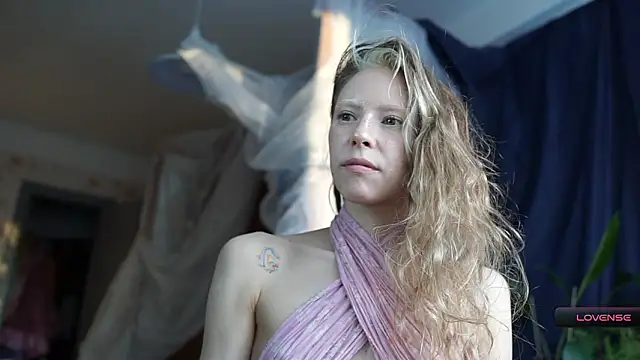 _Phantom_thread_ webcam