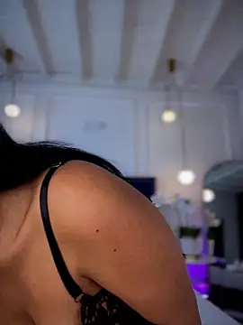 Webcam Model (NeoMeiXXX)  is live.Free join now!