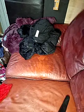 Webcam Model (Bouncy-Bella28X)  is live.Free join now!