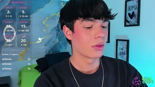 isaac_kurtt (M twink) - two fingers in my ass 😈🍆🍑🥵