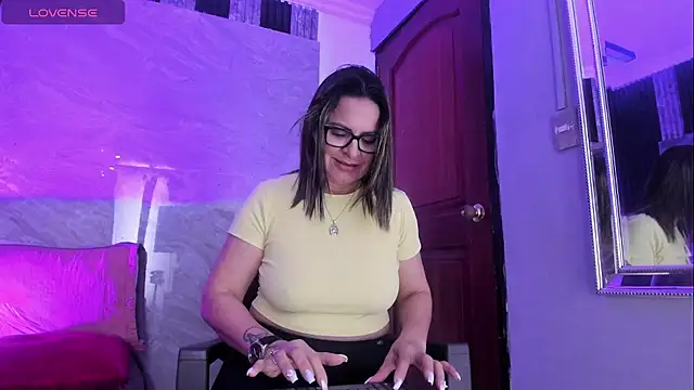 agatha_pleasure - Agatha_Pleasure's free webcam