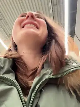 dina_tease (F young) - SPANK BIG ASS AND TWERK