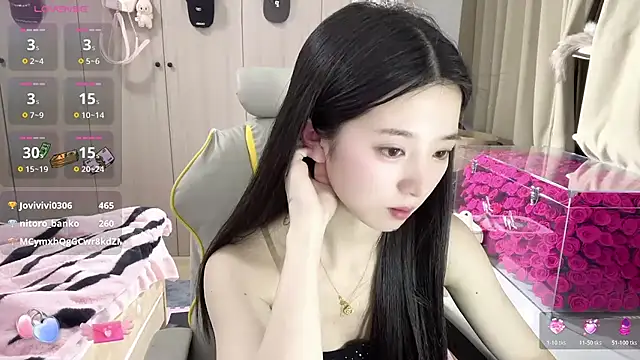 美女OiOi-666在线直播