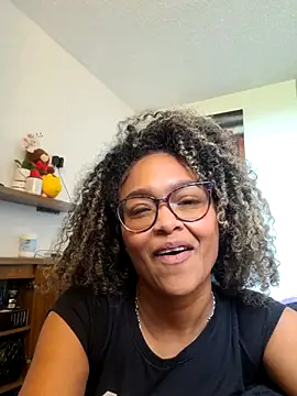 Webcam Model (BiiancaEstradaa)  is live.Free join now!