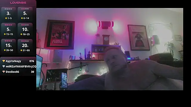 Pussyeat2please webcam