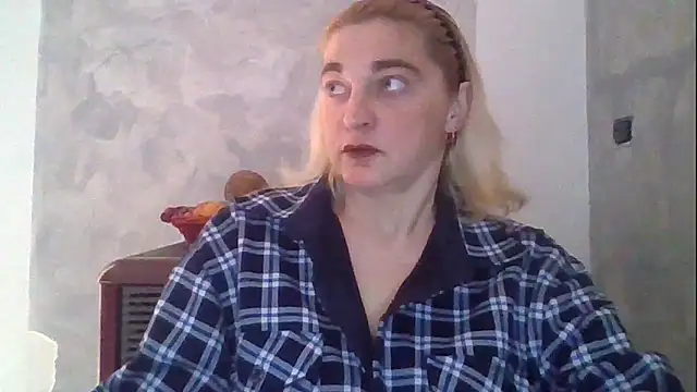 GoldenAngelMilf webcam