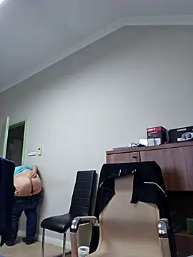 Andrew1900529 webcam