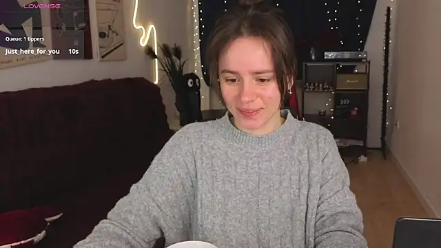 emillias - Emillias's free webcam - UK Sex Cams