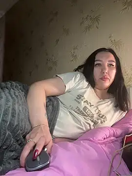 Naughtbaby_2025 webcam