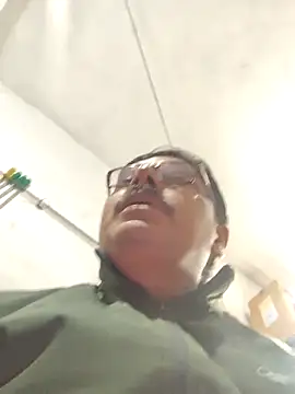 srmotrs (Ask my age) - Full Cum show