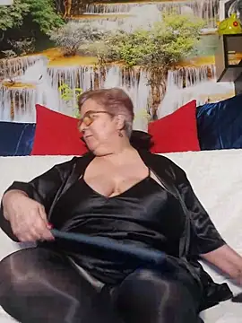 queenpammy1 - QueenPammy1's free webcam