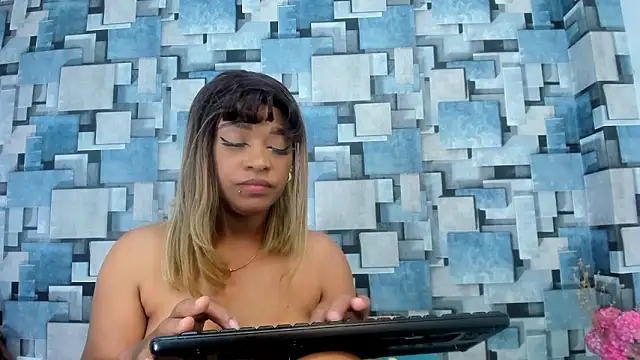 angel_dthroatt webcam