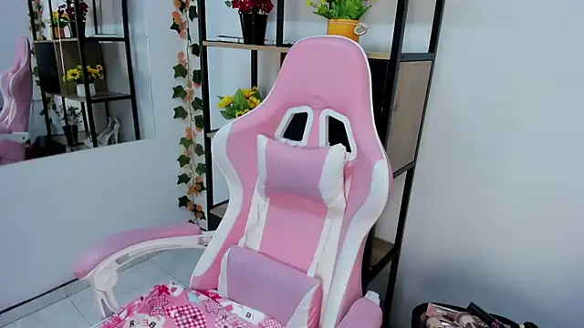 Emmily_Walker webcam