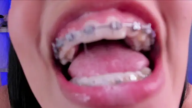 foxy_vera - Foxy_vera's free webcam