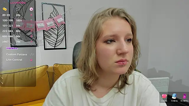 Hailey_Foxy webcam