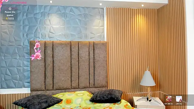 TiffanyHoustton webcam