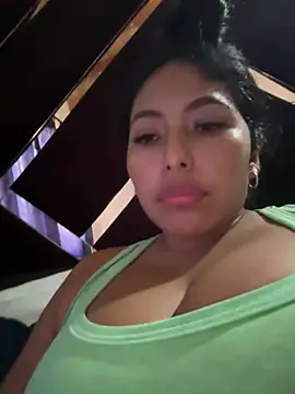 Webcam Model (emmyjhonson07)  is live.Free join now!