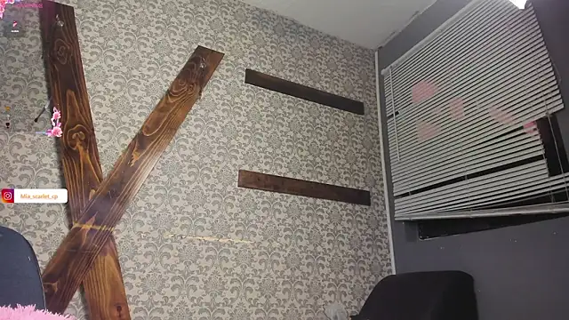 Mia_scarlet69 webcam