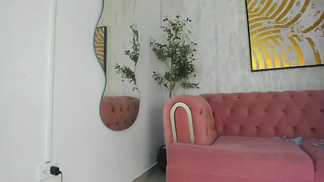 krissi_latore - Krissi_latore's free webcam - UK Sex Cams