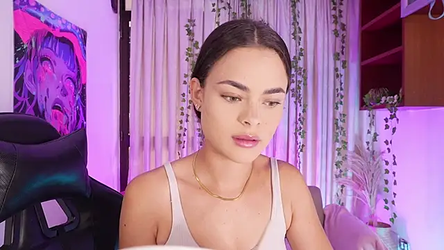 Webcam Model (HannaRhodes)  is live.Free join now!