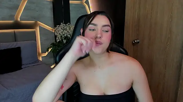 DakotaRussell_ webcam