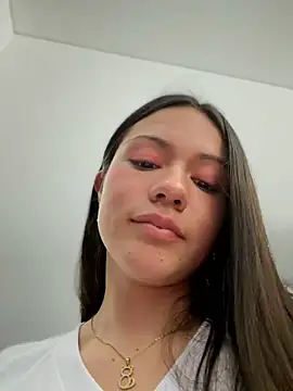 CHARLOTTE__05 webcam