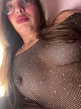 Webcam Model (CammyyDomm)  is live.Free join now!