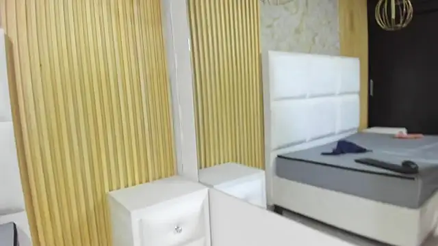 TiffanyMonrow webcam